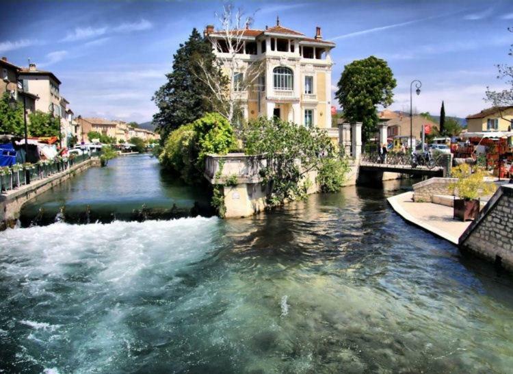 Mas Et Gite De La Picholine L'Isle-sur-la-Sorgue Exterior photo